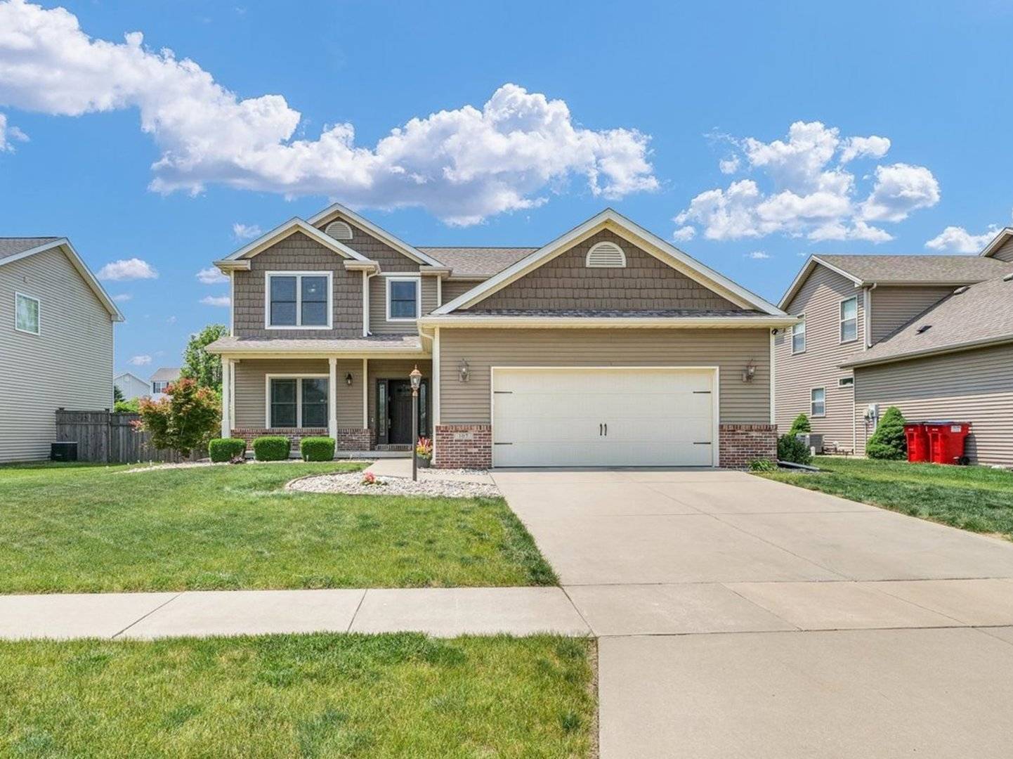 Savoy, IL 61874,107 Bradford AVE