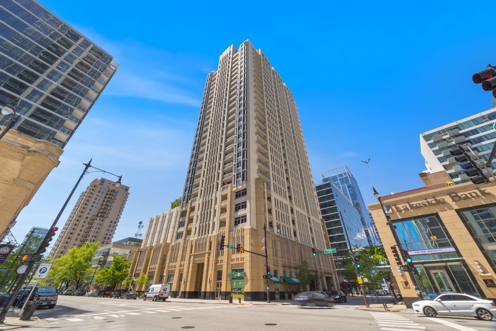 Chicago, IL 60605,1400 S Michigan AVE #707