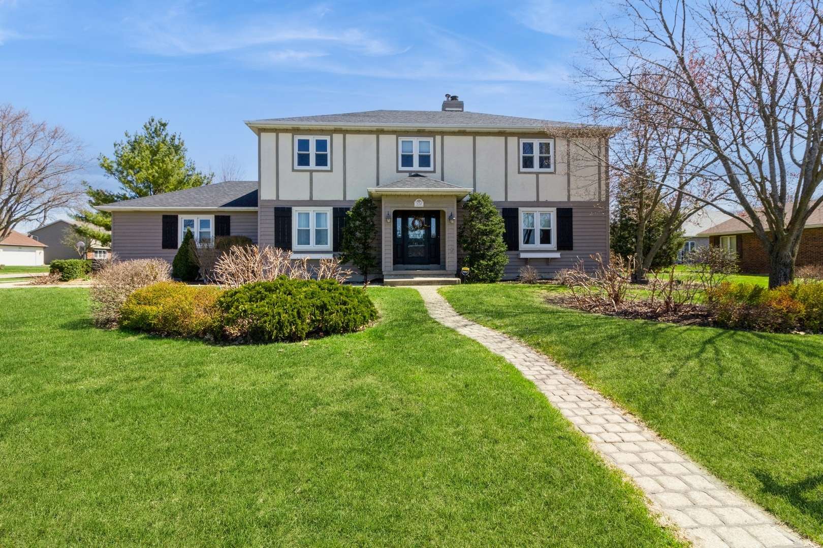 Aurora, IL 60506,230 S Constitution DR