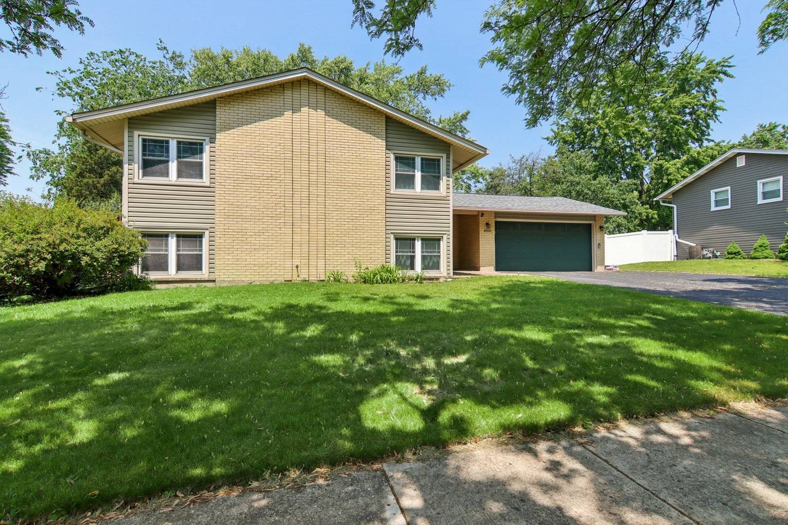 Woodridge, IL 60517,6100 Ridgeway DR