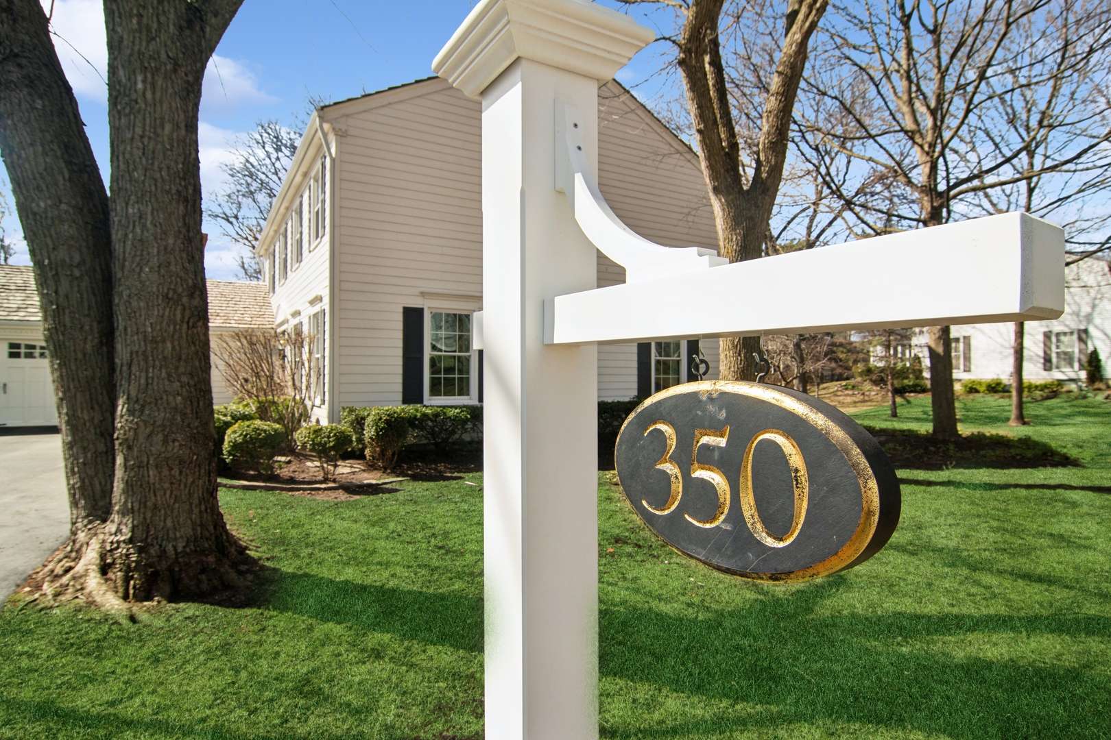 Barrington, IL 60010,350 Westwood DR