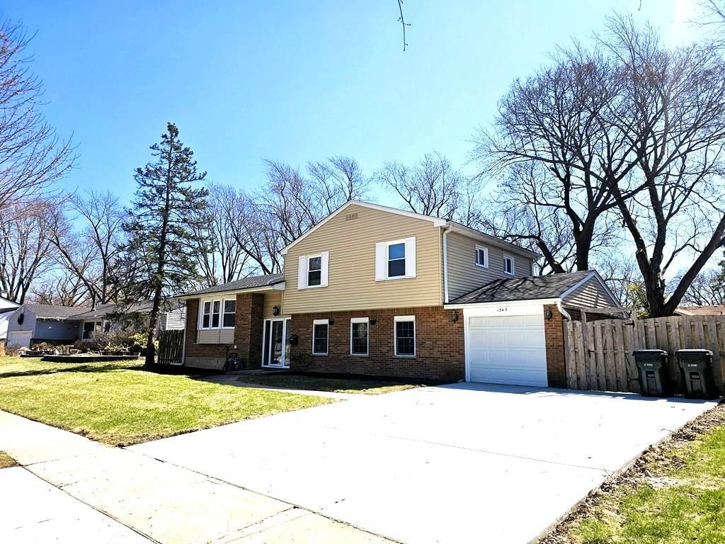 Palatine, IL 60074,1343 E Anderson DR