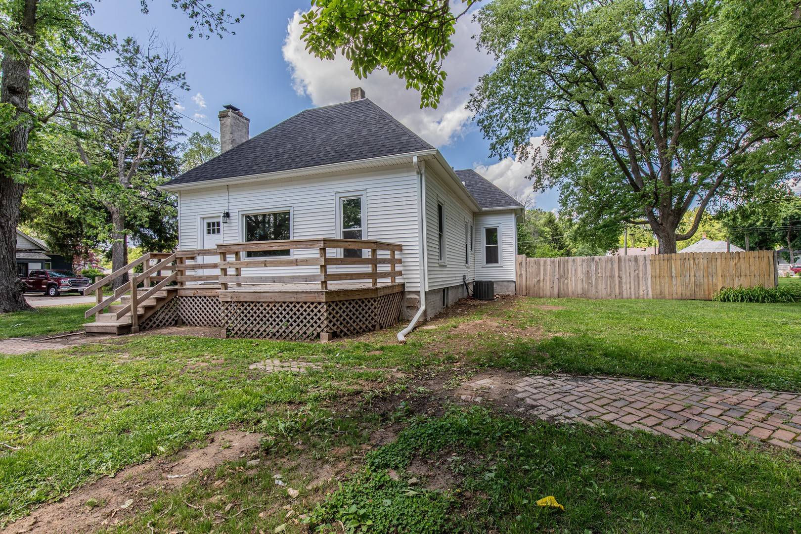 Streator, IL 61364,324 W Sumner ST