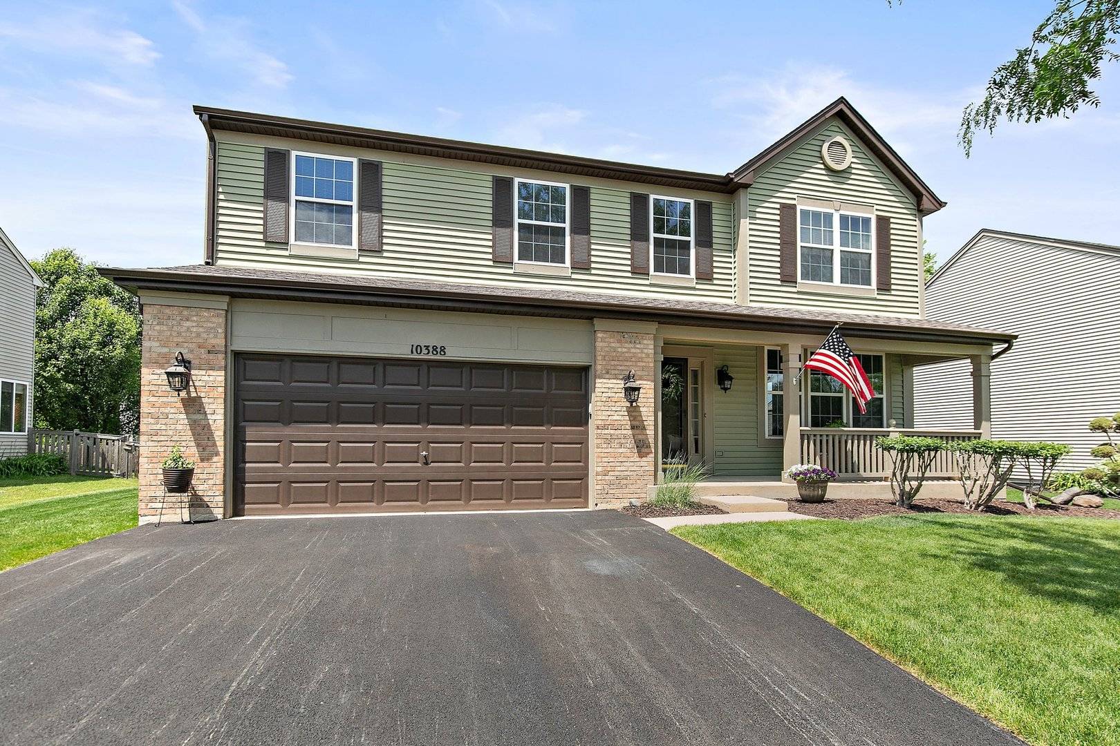 Huntley, IL 60142,10388 Oxford DR