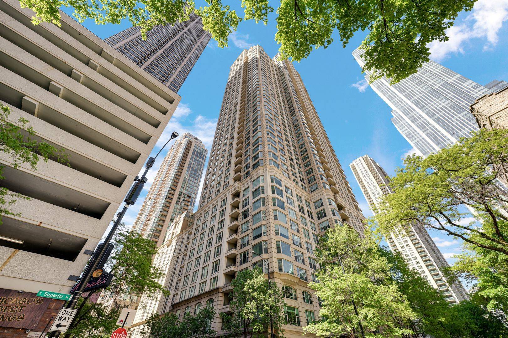 Chicago, IL 60611,25 E Superior ST #2901