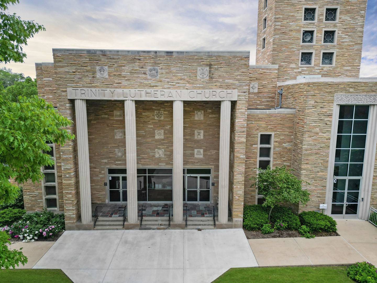 Bloomington, IL 61701,801 S Madison ST