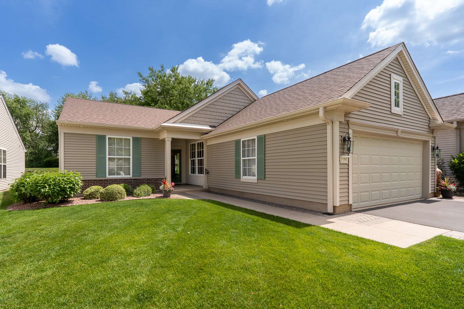 Huntley, IL 60142,13391 Crestview DR
