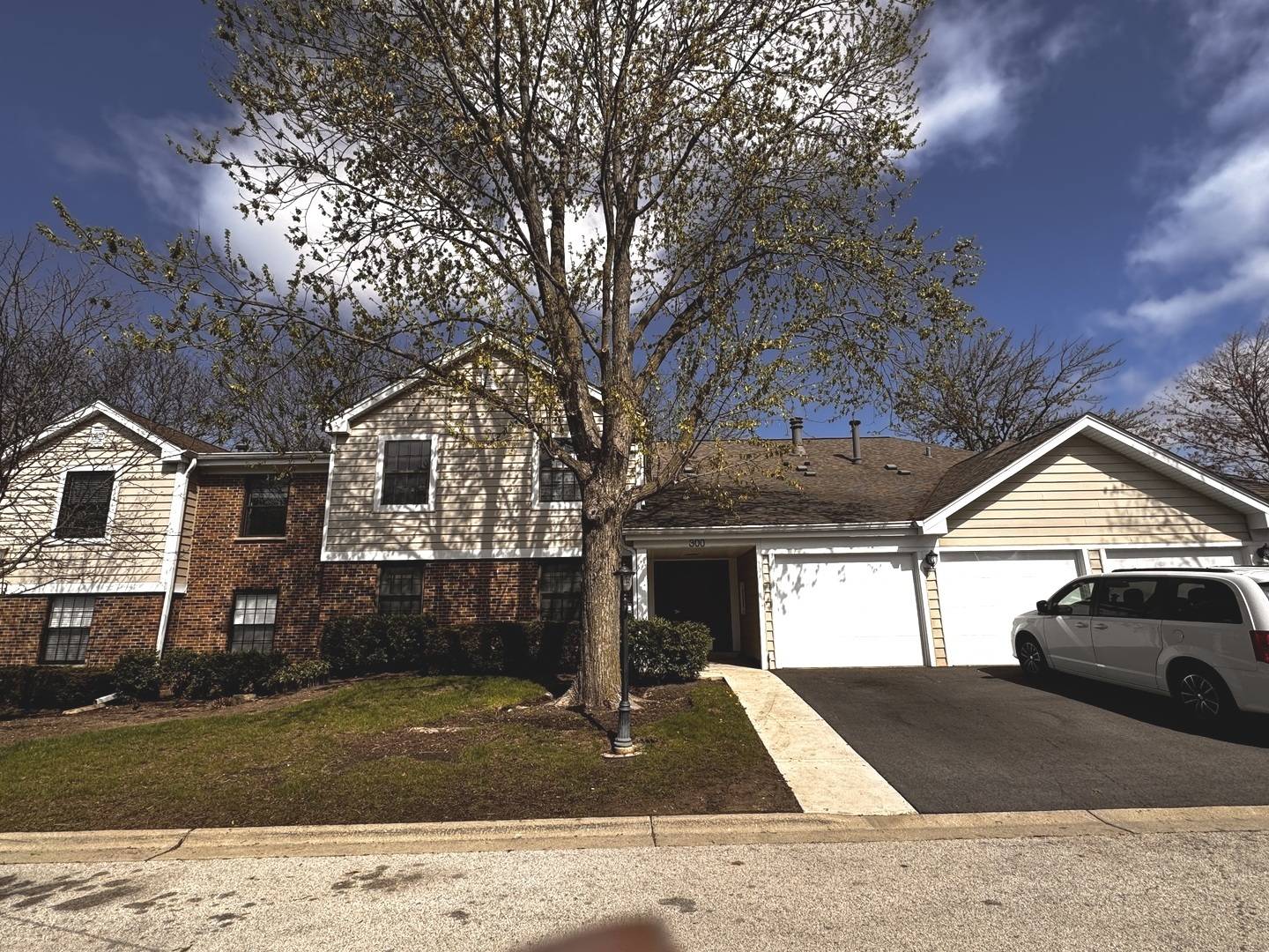 Schaumburg, IL 60193,300 Pembridge LN #D2