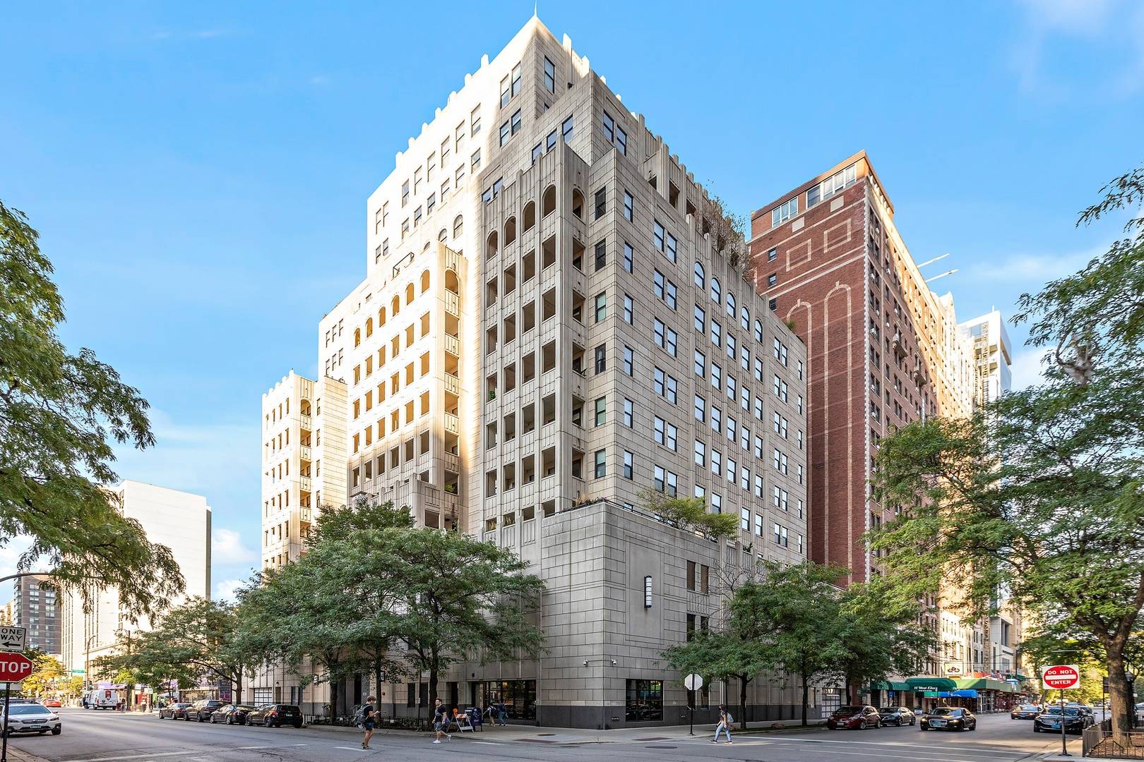 Chicago, IL 60610,1155 N Dearborn ST #1301