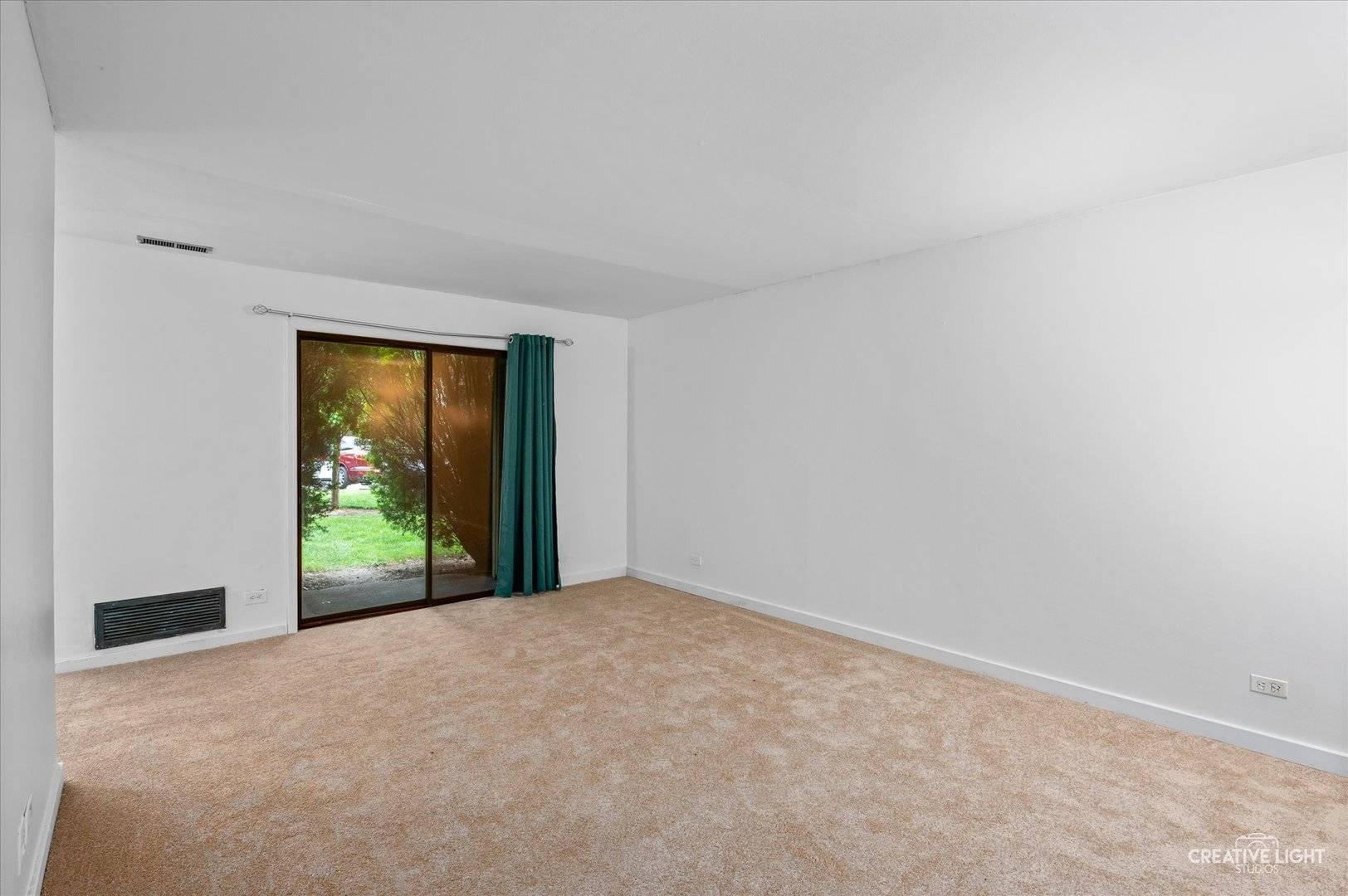 Woodridge, IL 60517,2151 COUNTRY CLUB DR #6