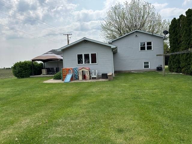 Lee, IL 60530,361 E Kirke Gate