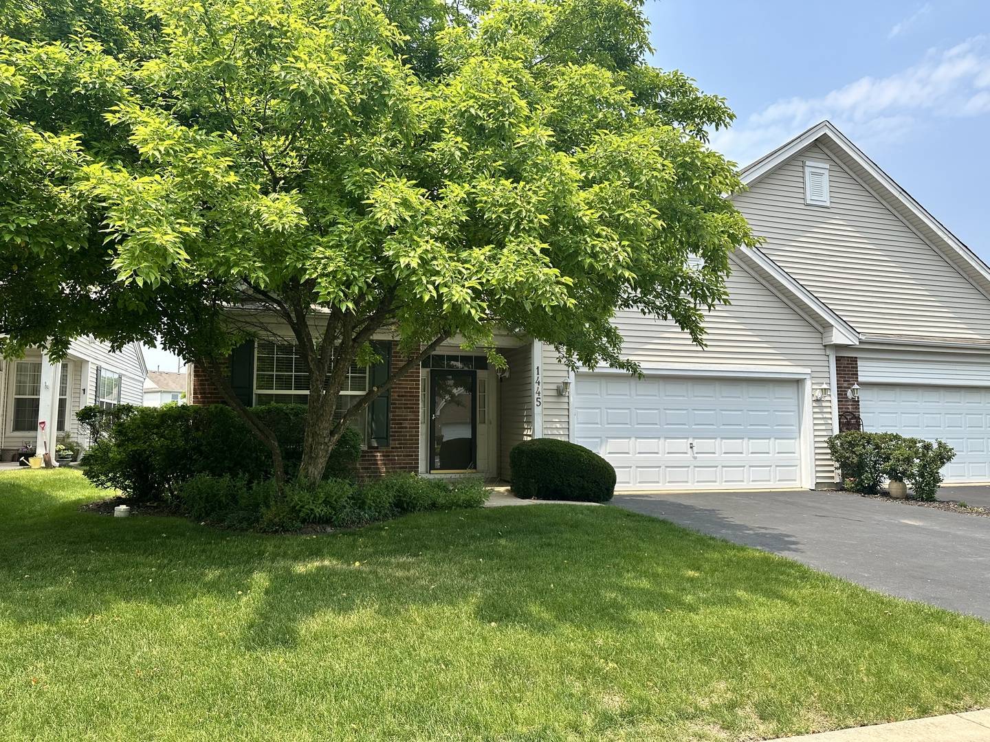 Dekalb, IL 60115,1445 Cambria DR