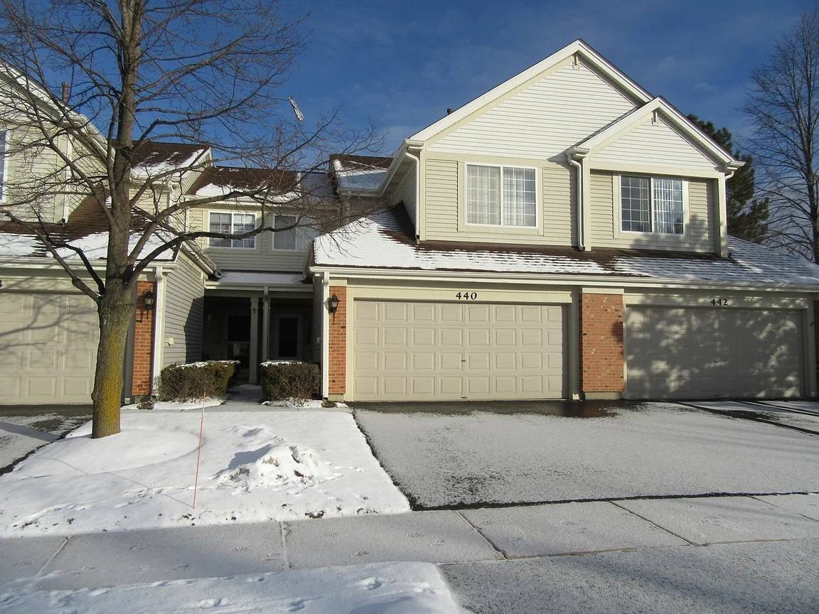 Palatine, IL 60074,440 E Thornhill LN #440