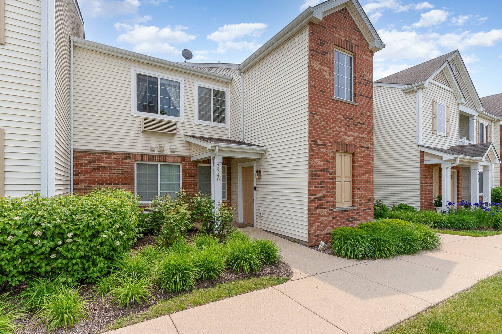 Yorkville, IL 60560,224 Bertram DR #O