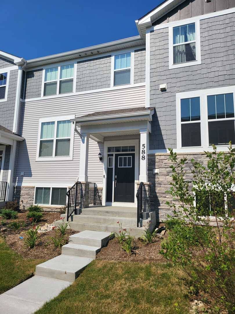 Aurora, IL 60502,588 Wolverine DR