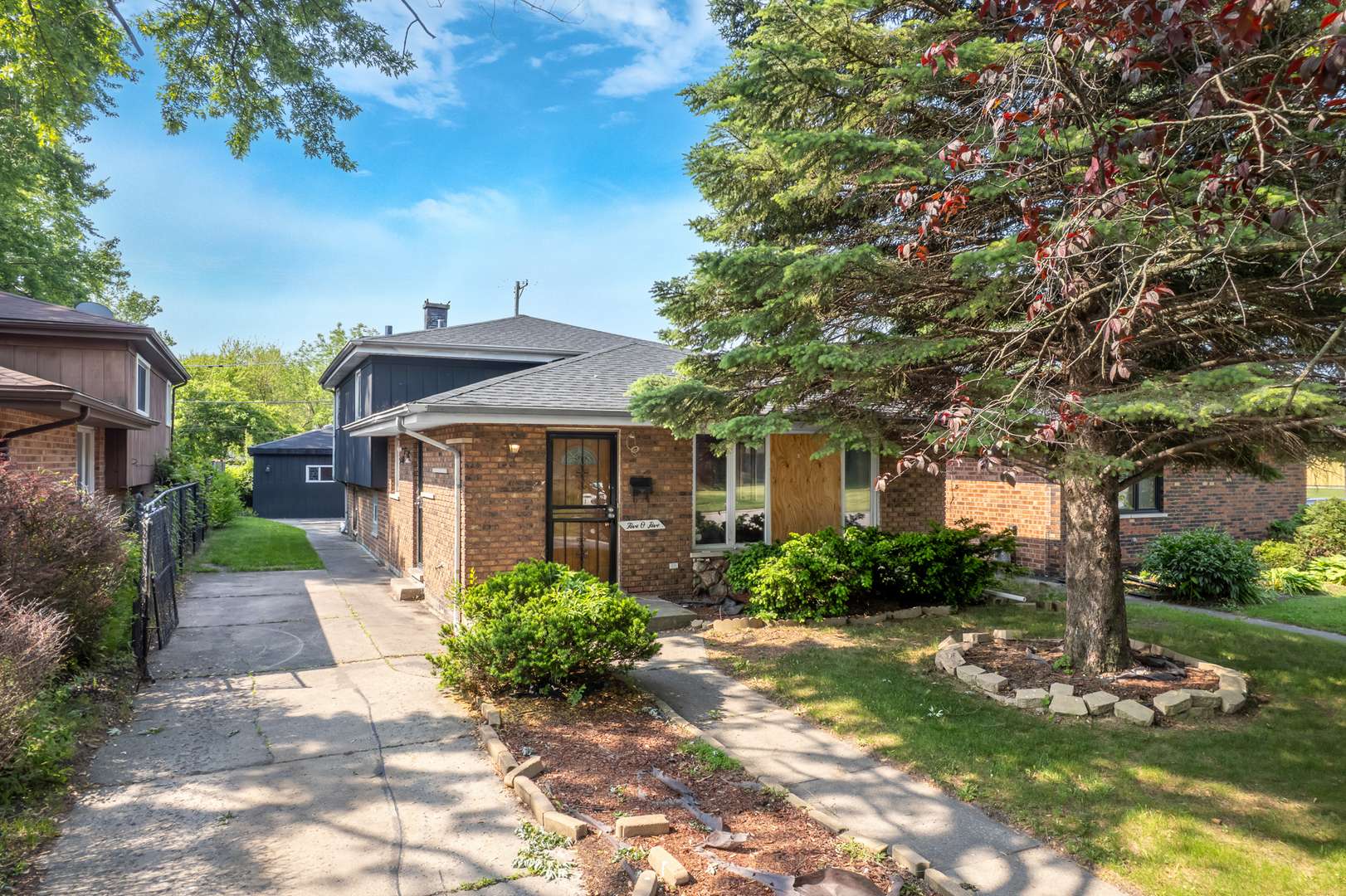 Dolton, IL 60419,505 E 146TH ST