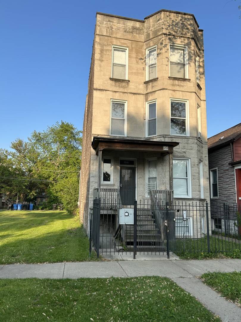 Chicago, IL 60637,6409 S Rhodes AVE