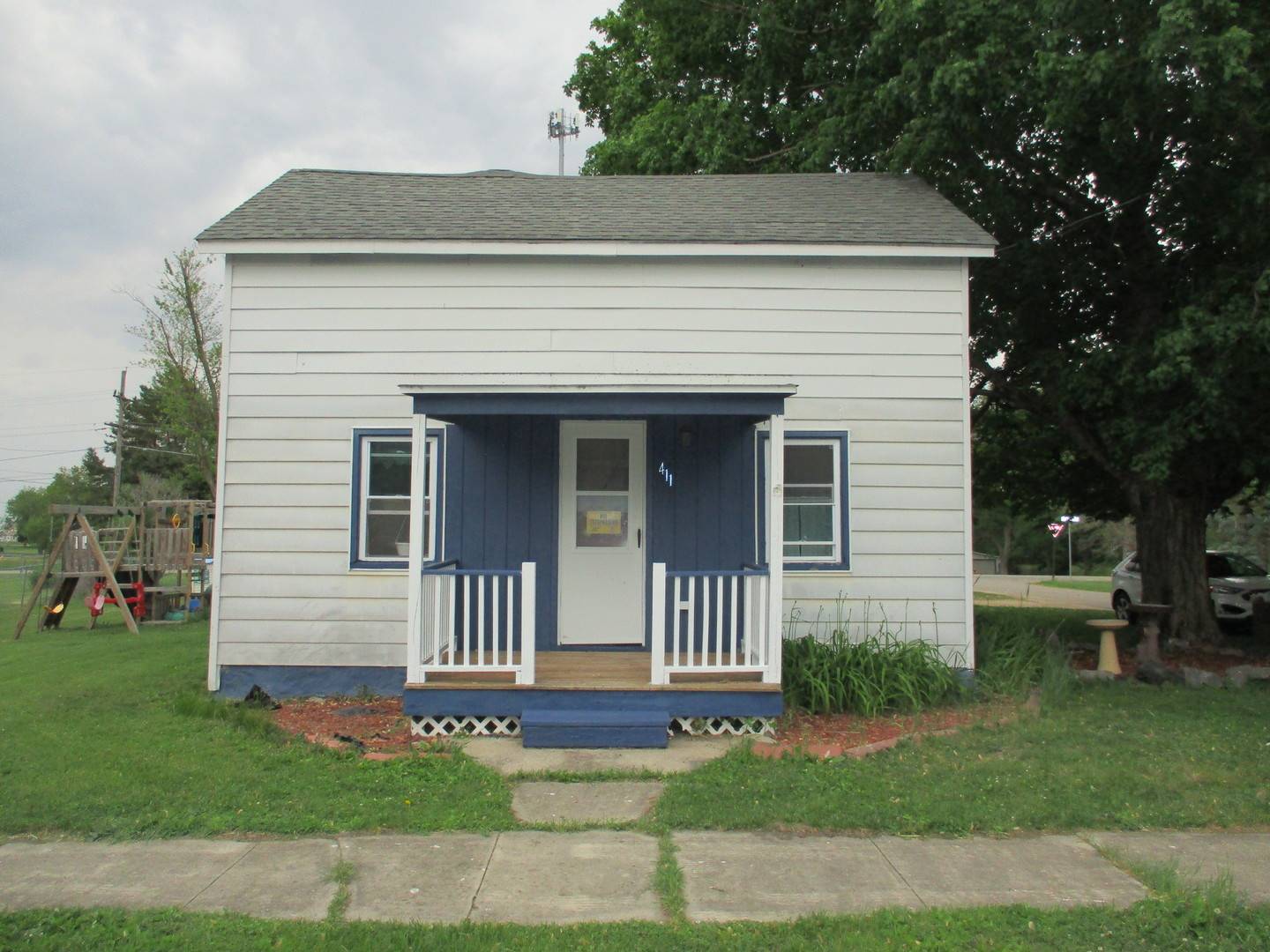 Forreston, IL 61030,411 S Walnut ST