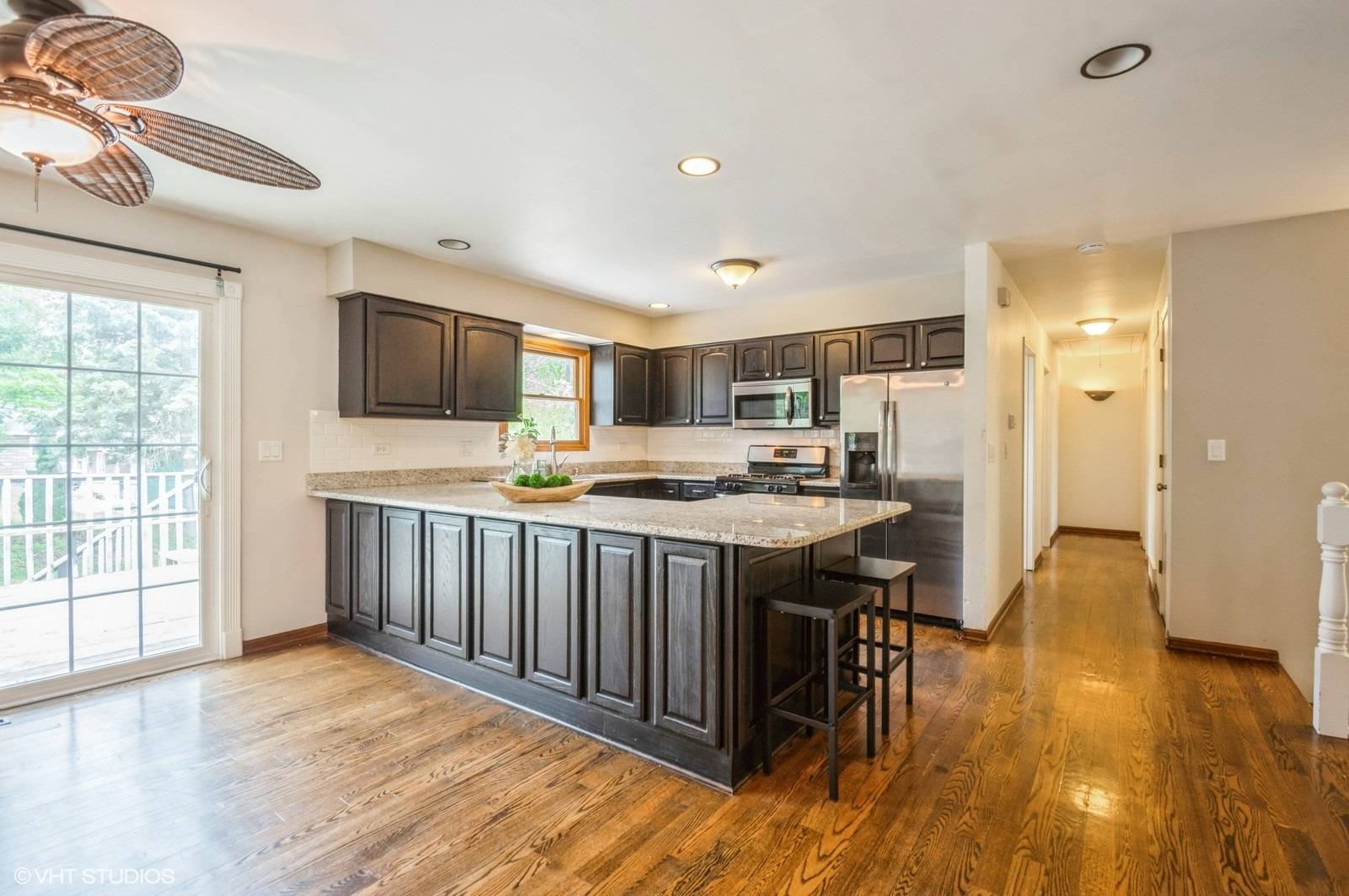 Cary, IL 60013,6407 Hillcrest RD