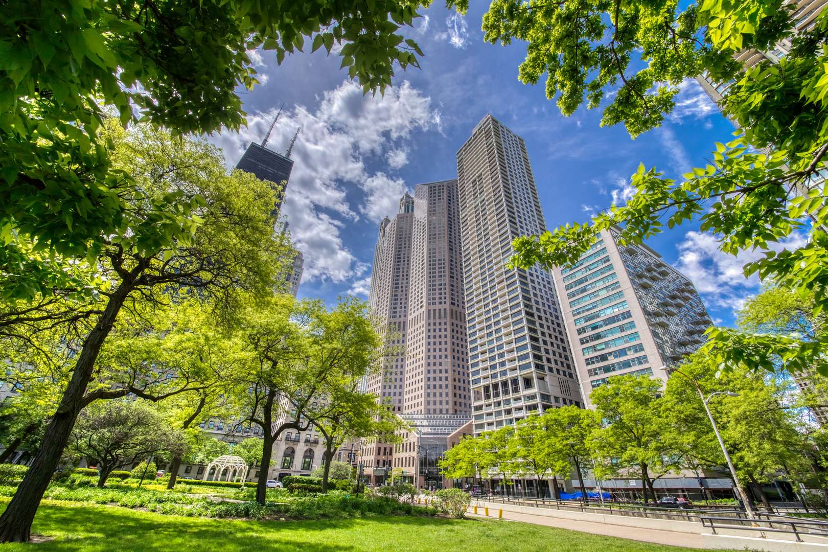 Chicago, IL 60611,1000 N Lake Shore PLZ #17C