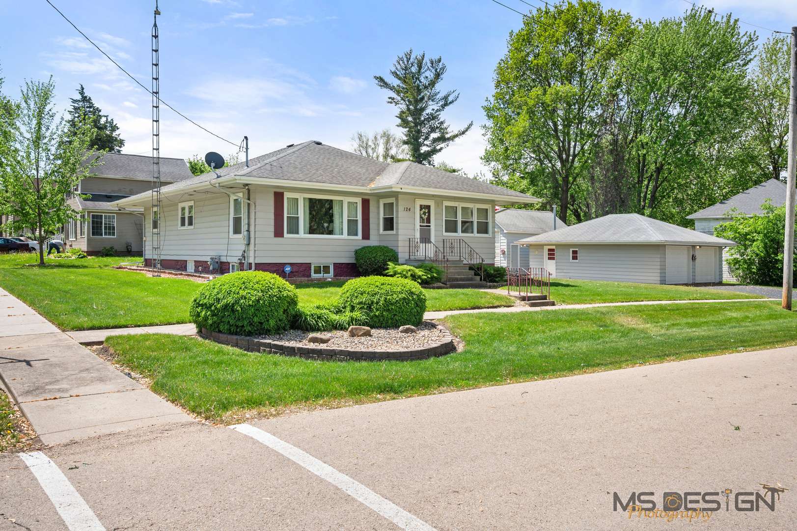 Kingston, IL 60145,124 E 2nd ST