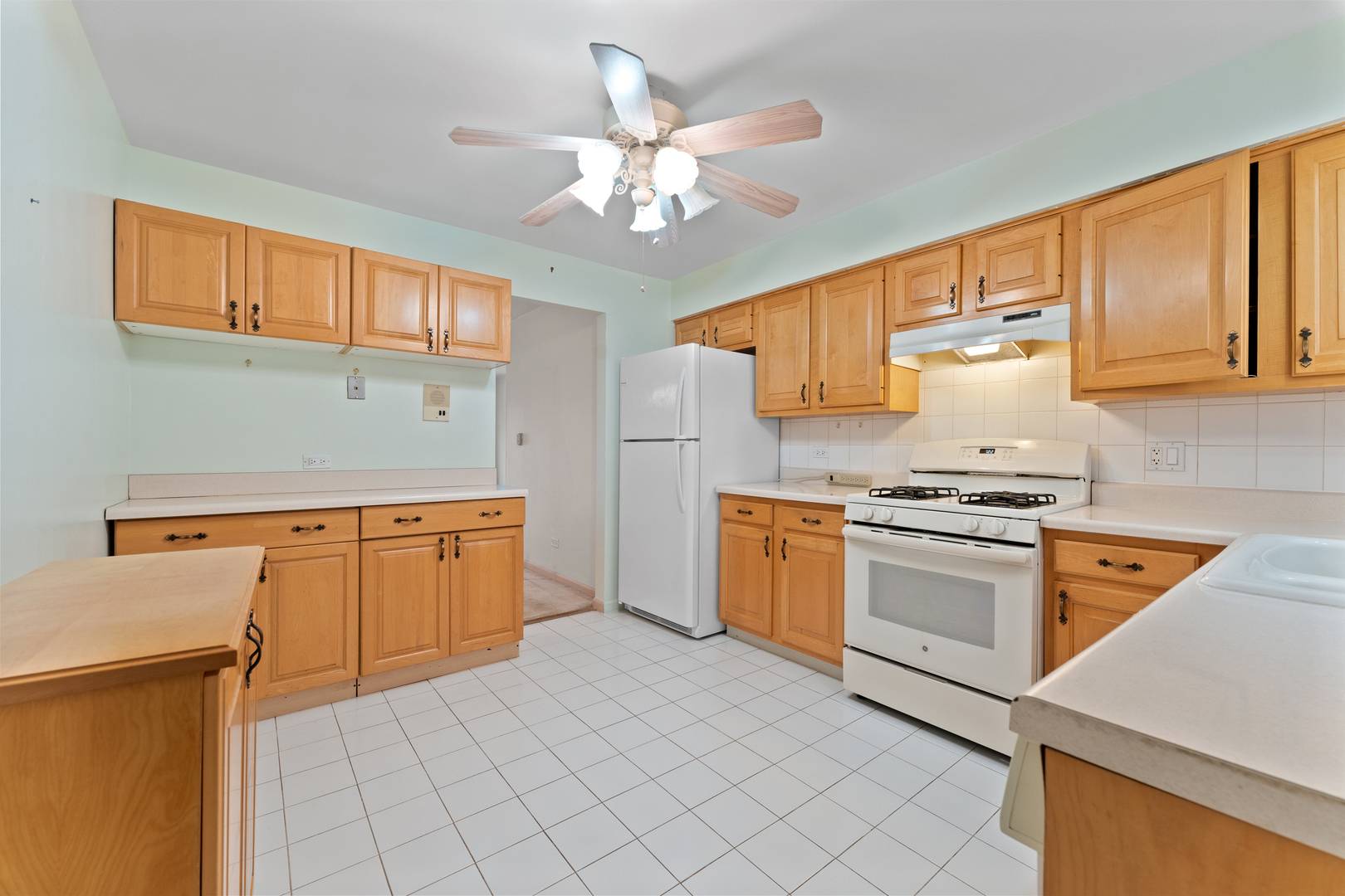 Chicago, IL 60707,2155 N Harlem AVE #205