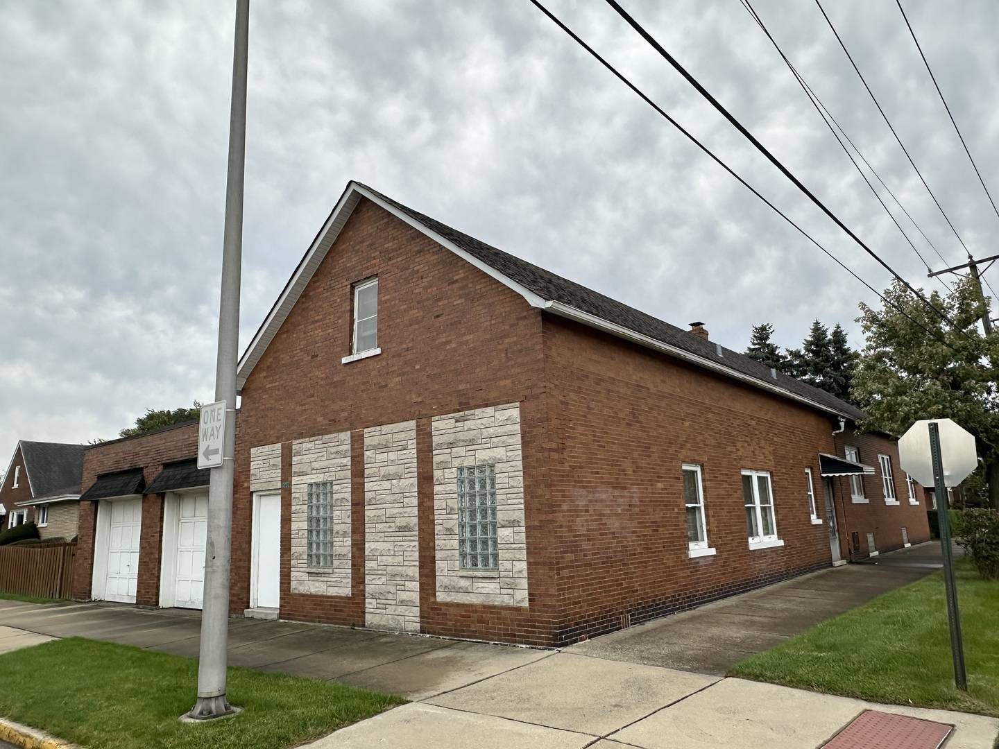 Calumet City, IL 60409,347 156th ST