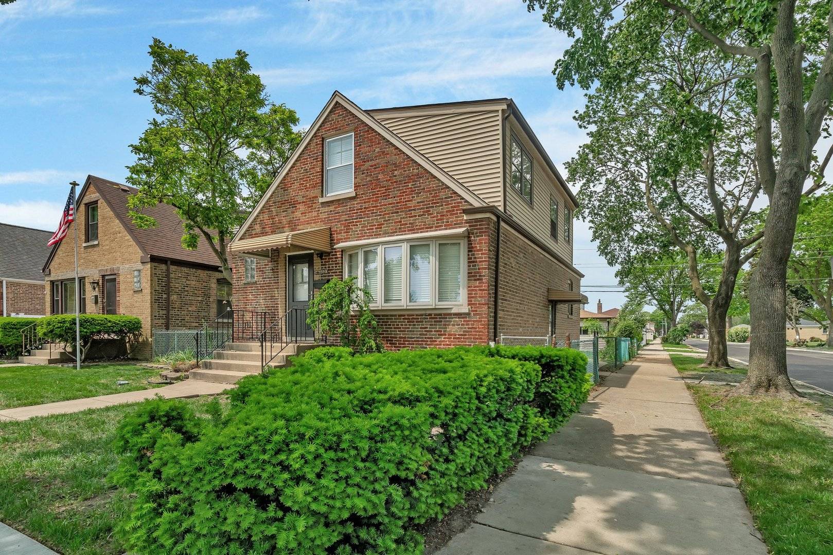 Chicago, IL 60638,5200 S Newcastle AVE