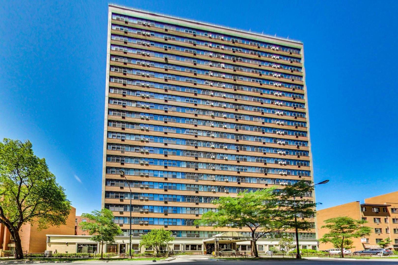 Chicago, IL 60660,6030 N Sheridan RD #806