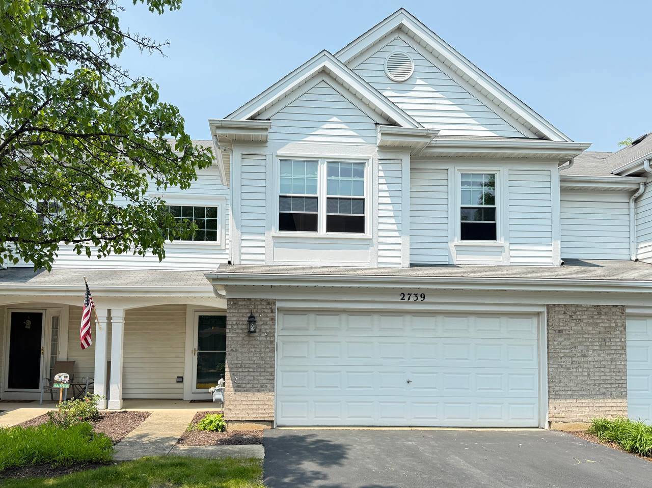 Aurora, IL 60502,2739 Borkshire LN