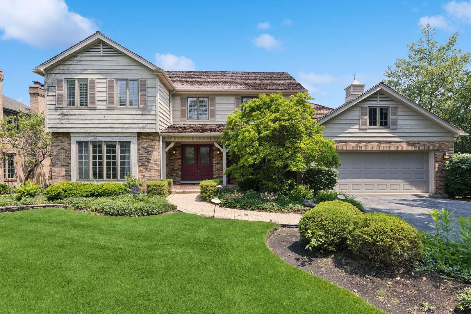 Burr Ridge, IL 60527,7565 Woodland LN