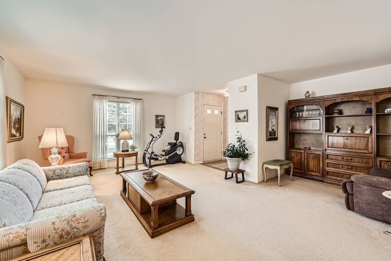 Hoffman Estates, IL 60192,1232 Sumac TRL