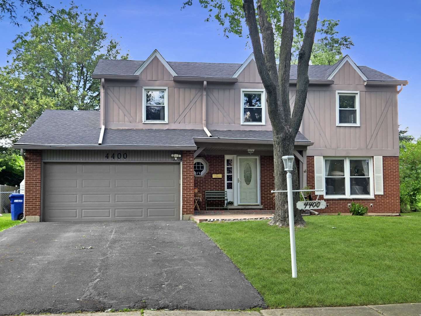 Lisle, IL 60532,4400 Waubansie LN