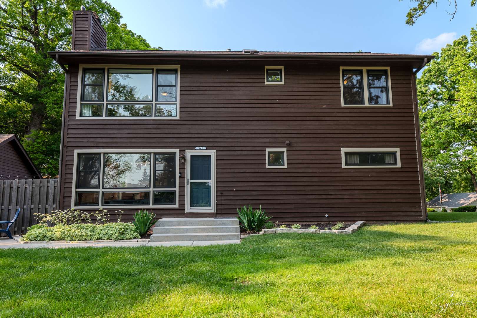 Lake In The Hills, IL 60156,545 Delaware DR