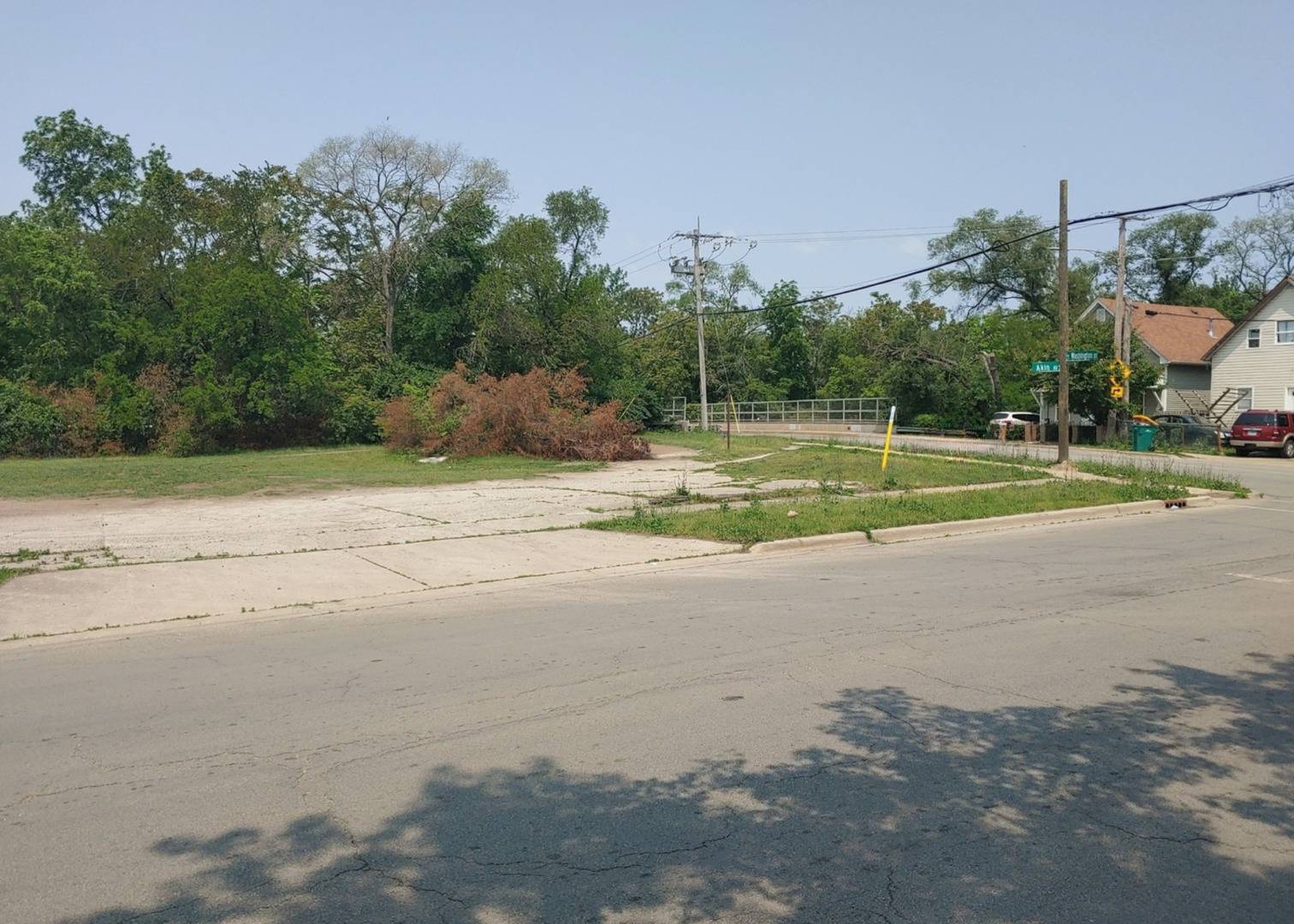 Joliet, IL 60433,707 E Henry ST