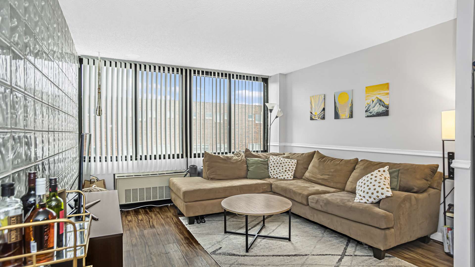 Chicago, IL 60614,2754 N Hampden CT #402