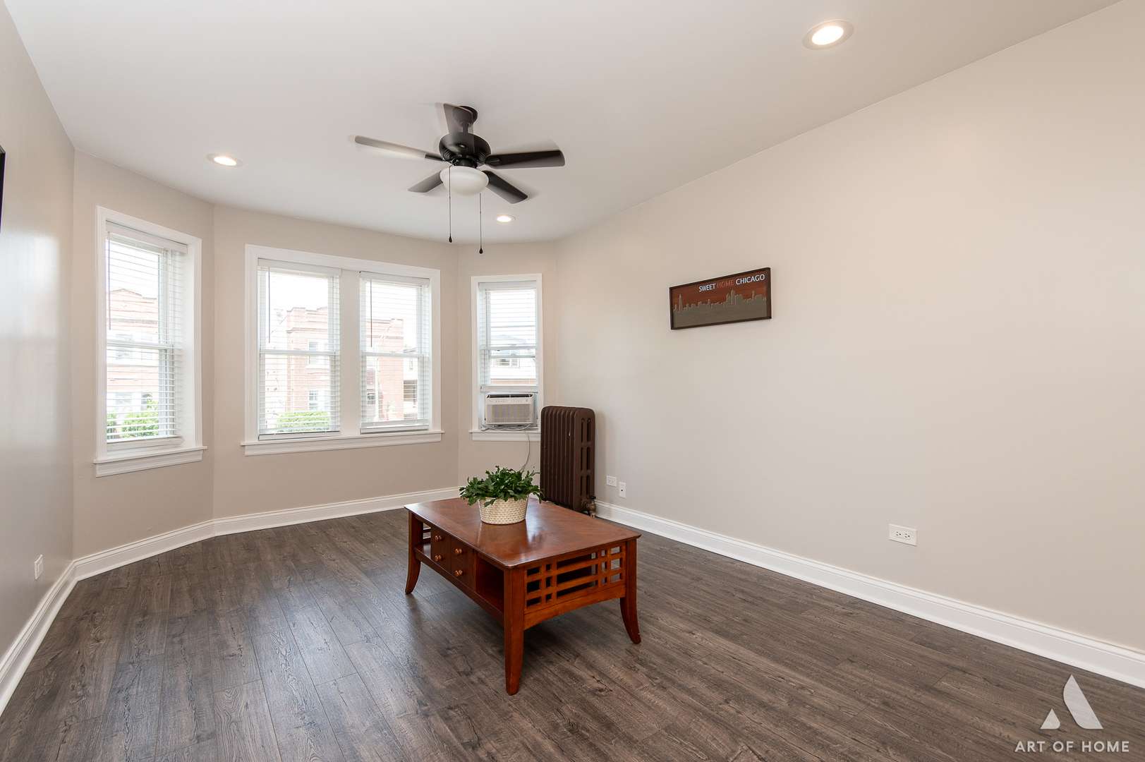 Chicago, IL 60641,4855 W ROSCOE ST #1
