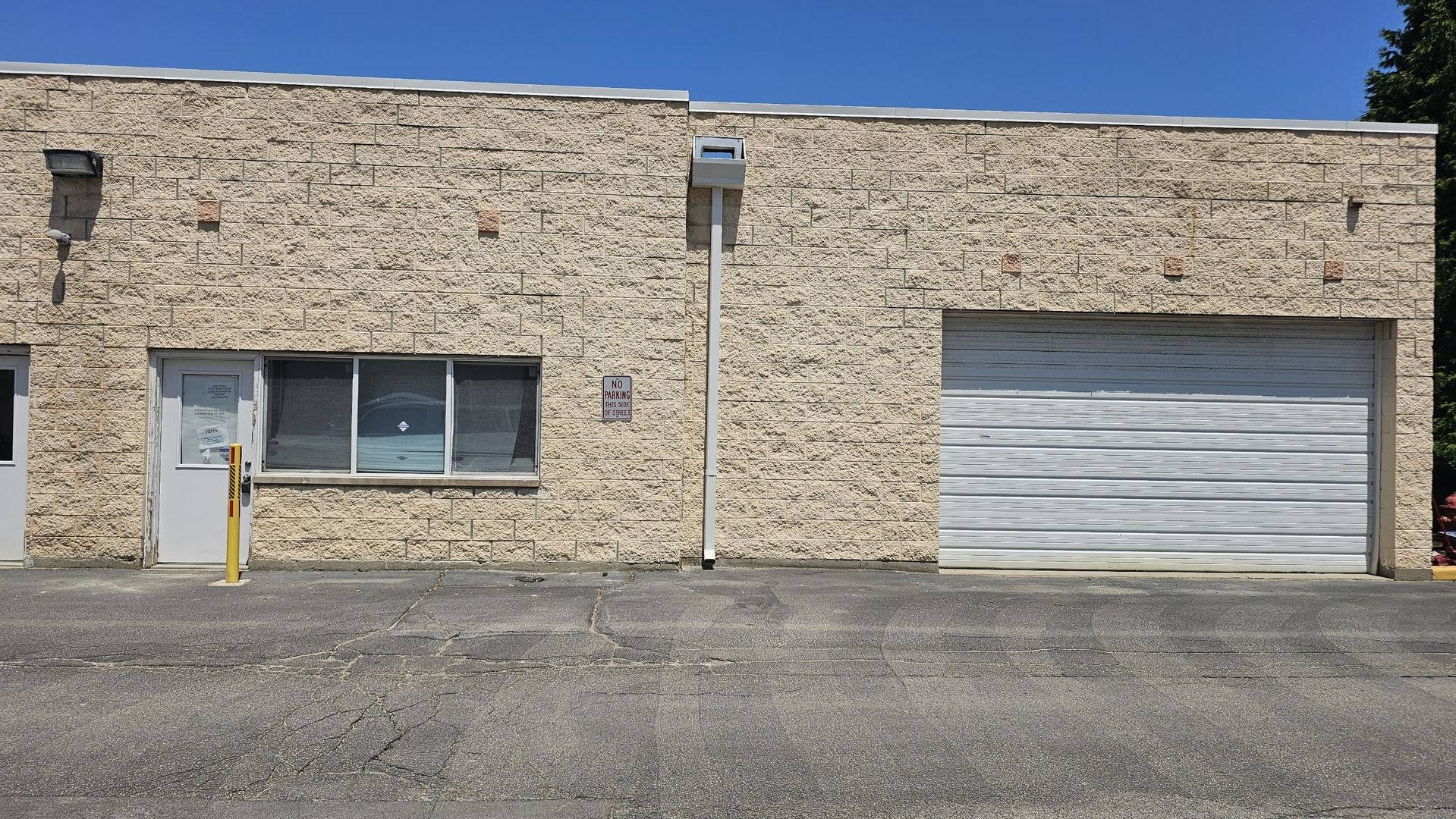 Northbrook, IL 60062,600 N Waukegan RD #4
