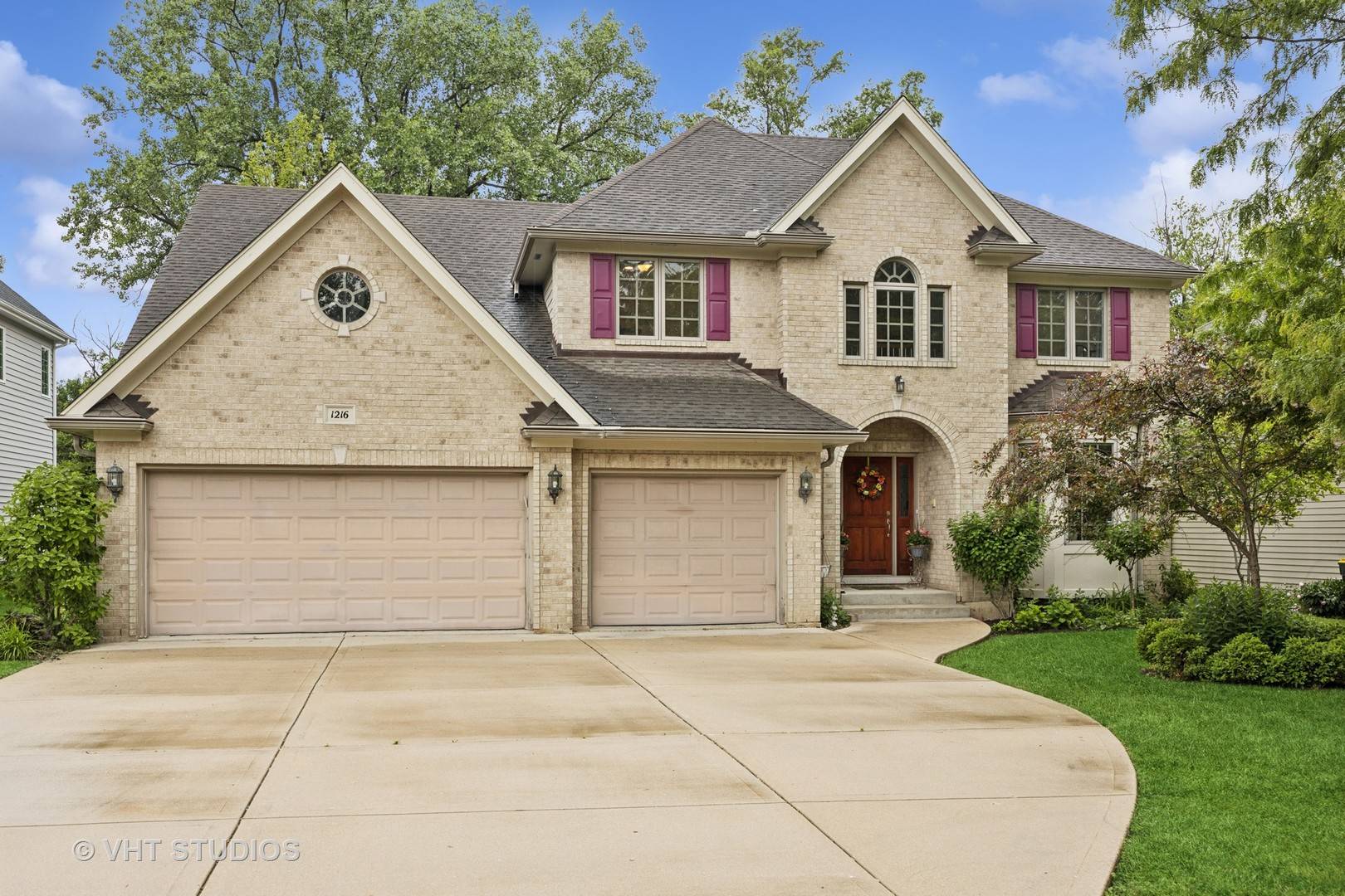Westmont, IL 60559,1216 Richmond AVE