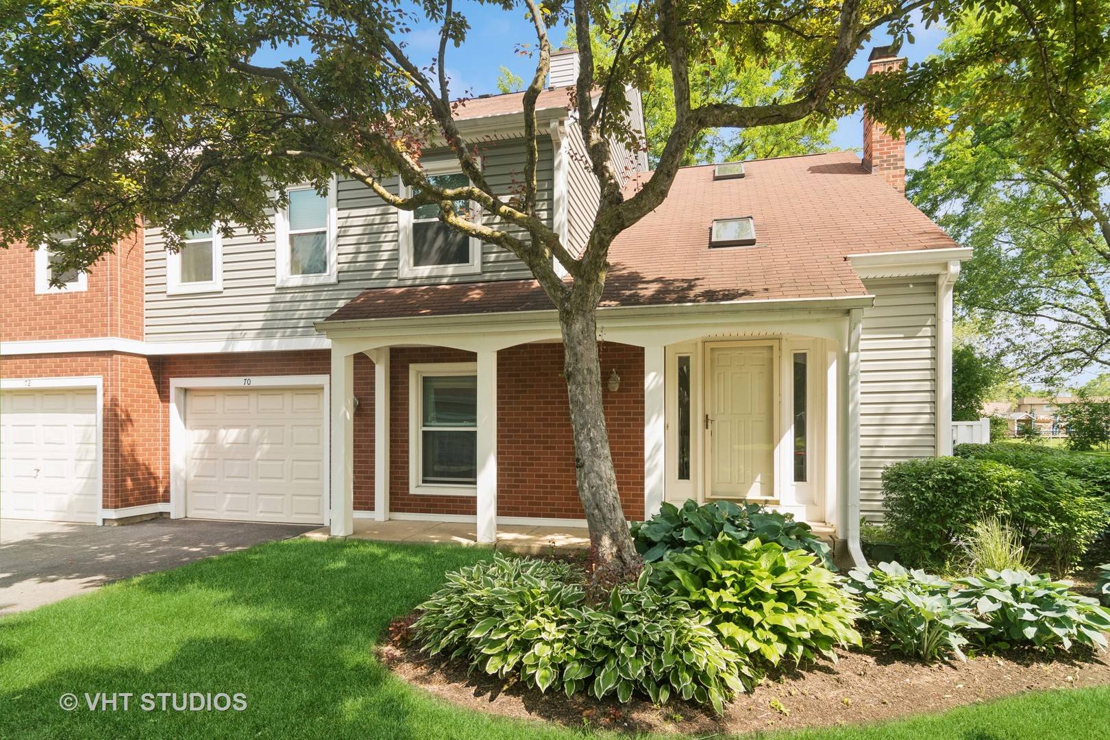 Palatine, IL 60074,70 S Stonington DR