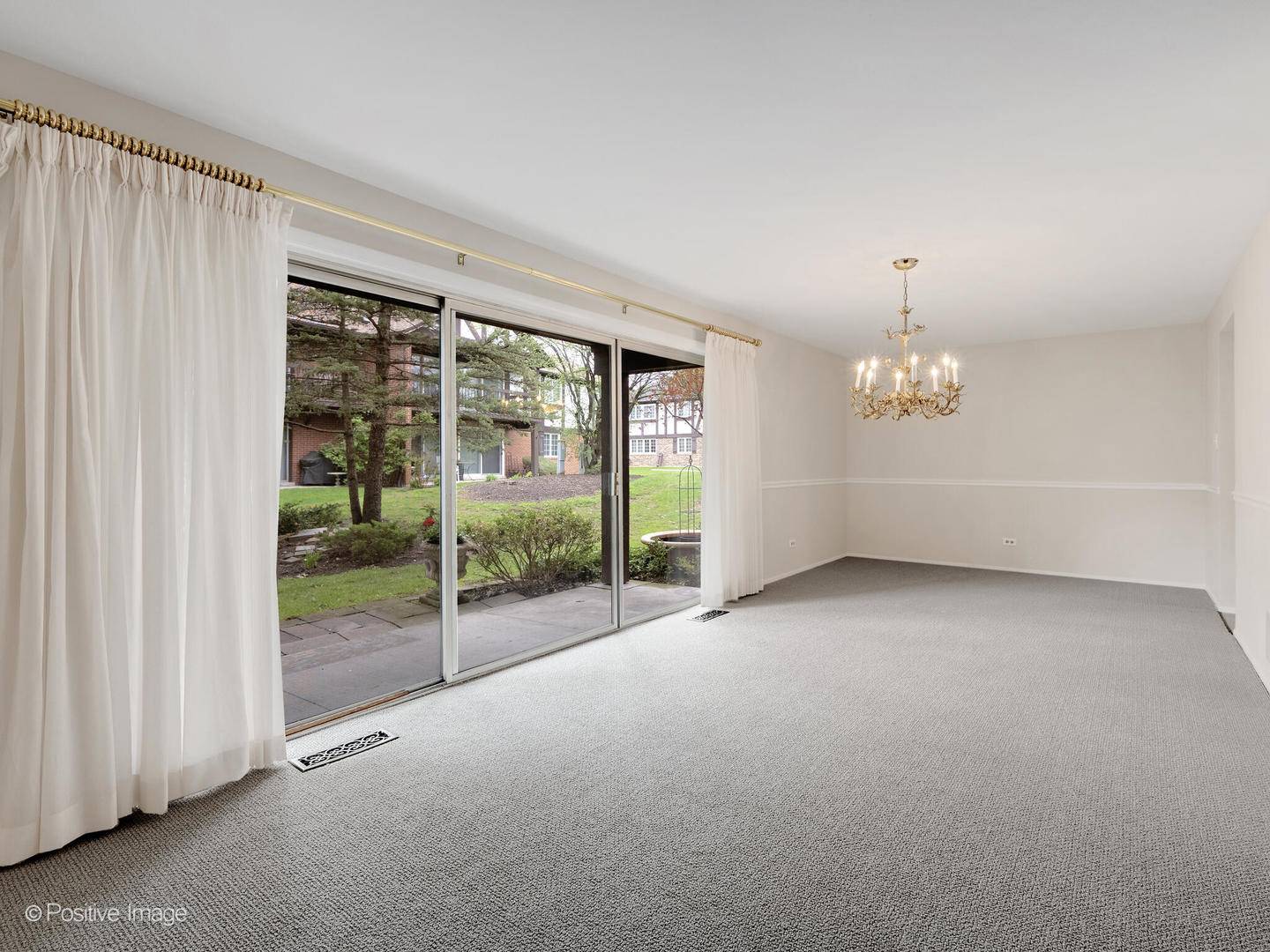 Western Springs, IL 60558,5812 Wolf RD #2