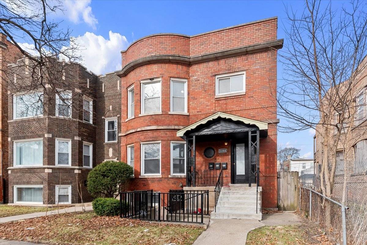 Chicago, IL 60628,11314 S Prairie AVE #1