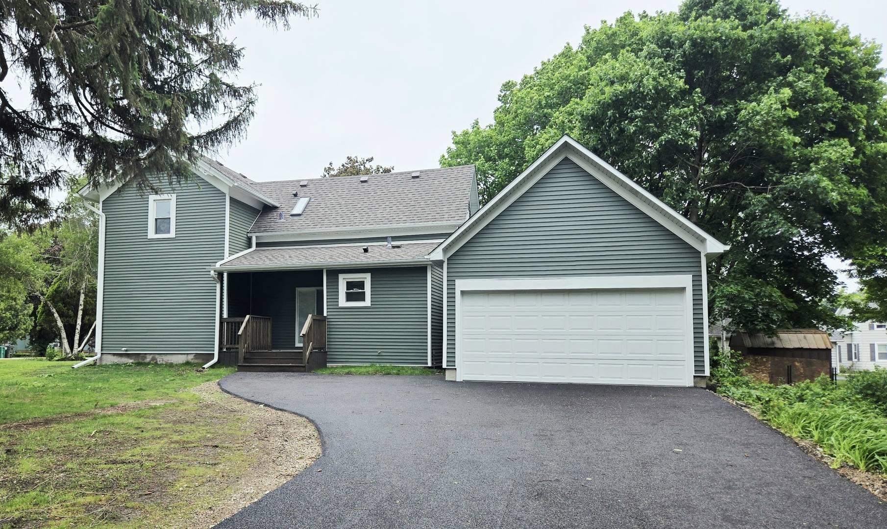 Yorkville, IL 60560,Address not disclosed