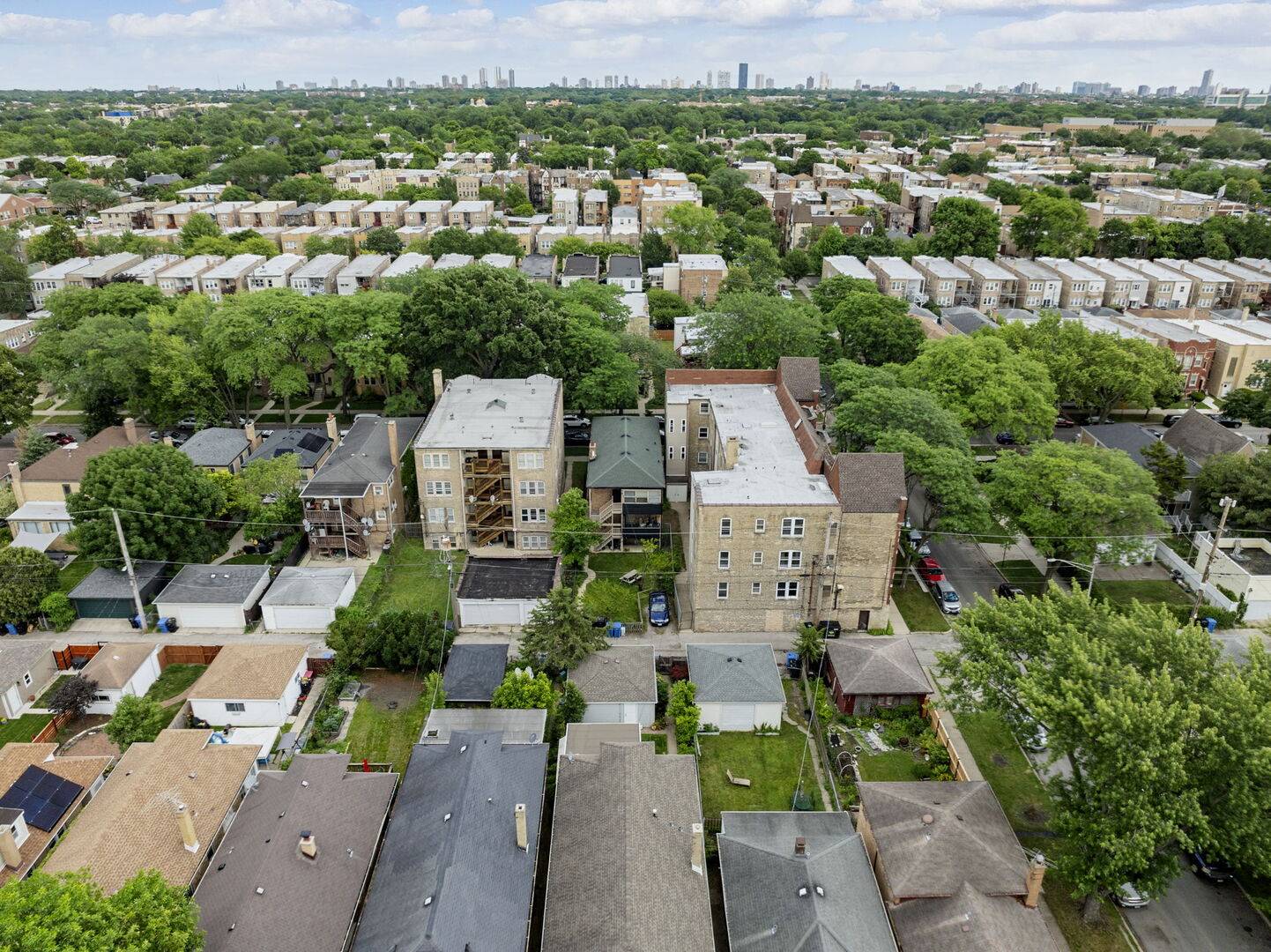 Chicago, IL 60659,5706 N Saint Louis AVE