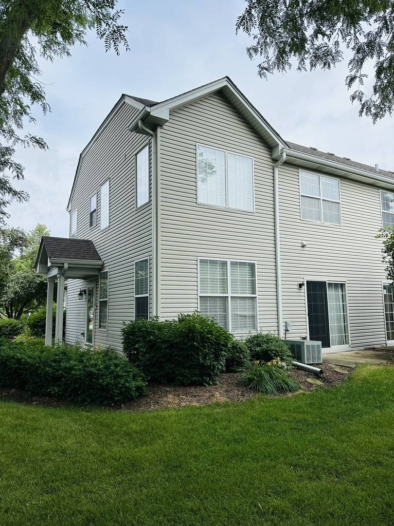 Naperville, IL 60563,620 Lakeridge CT