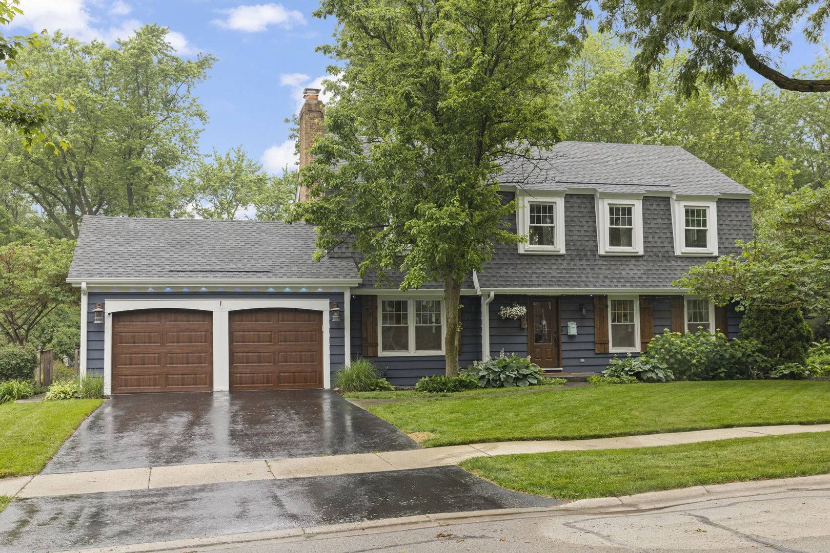 Naperville, IL 60563,109 E 14th AVE