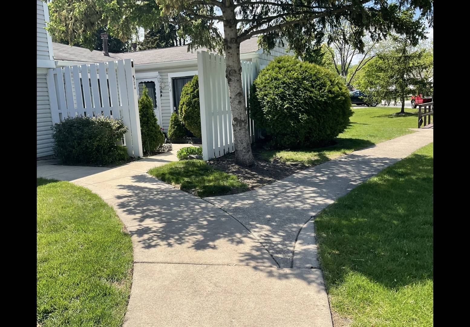 Wheeling, IL 60090,784 Barnaby PL