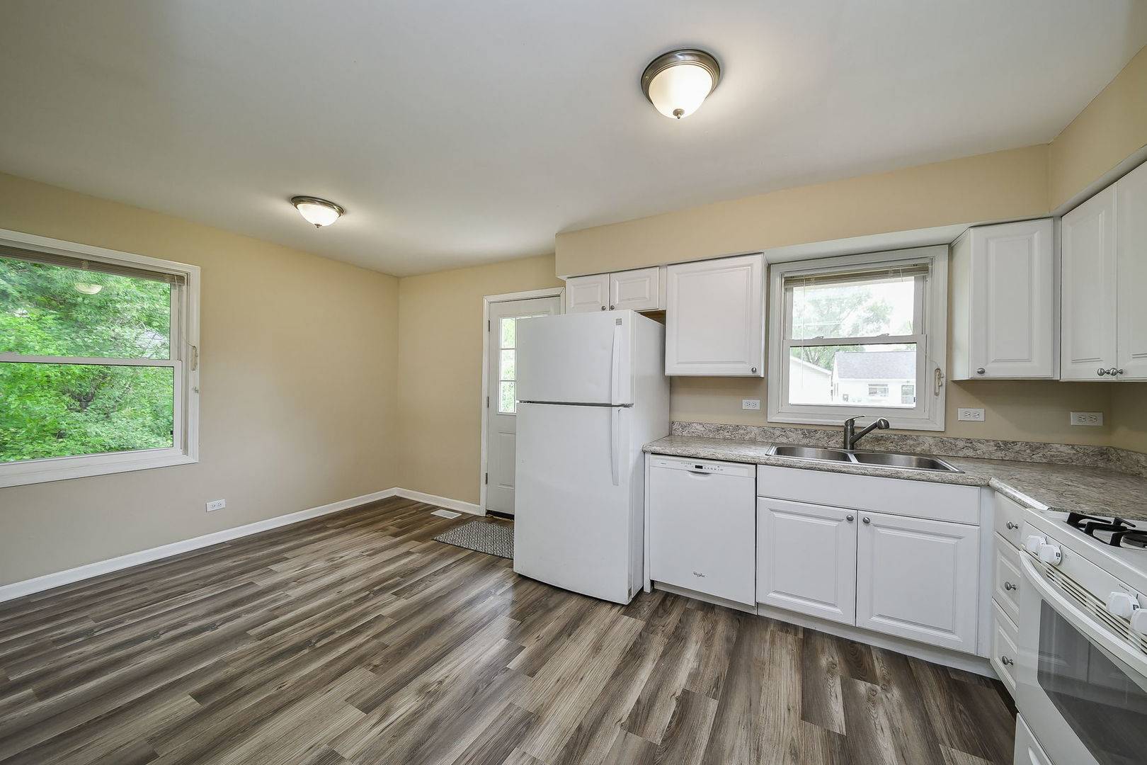 St. Charles, IL 60174,34W755 S James DR