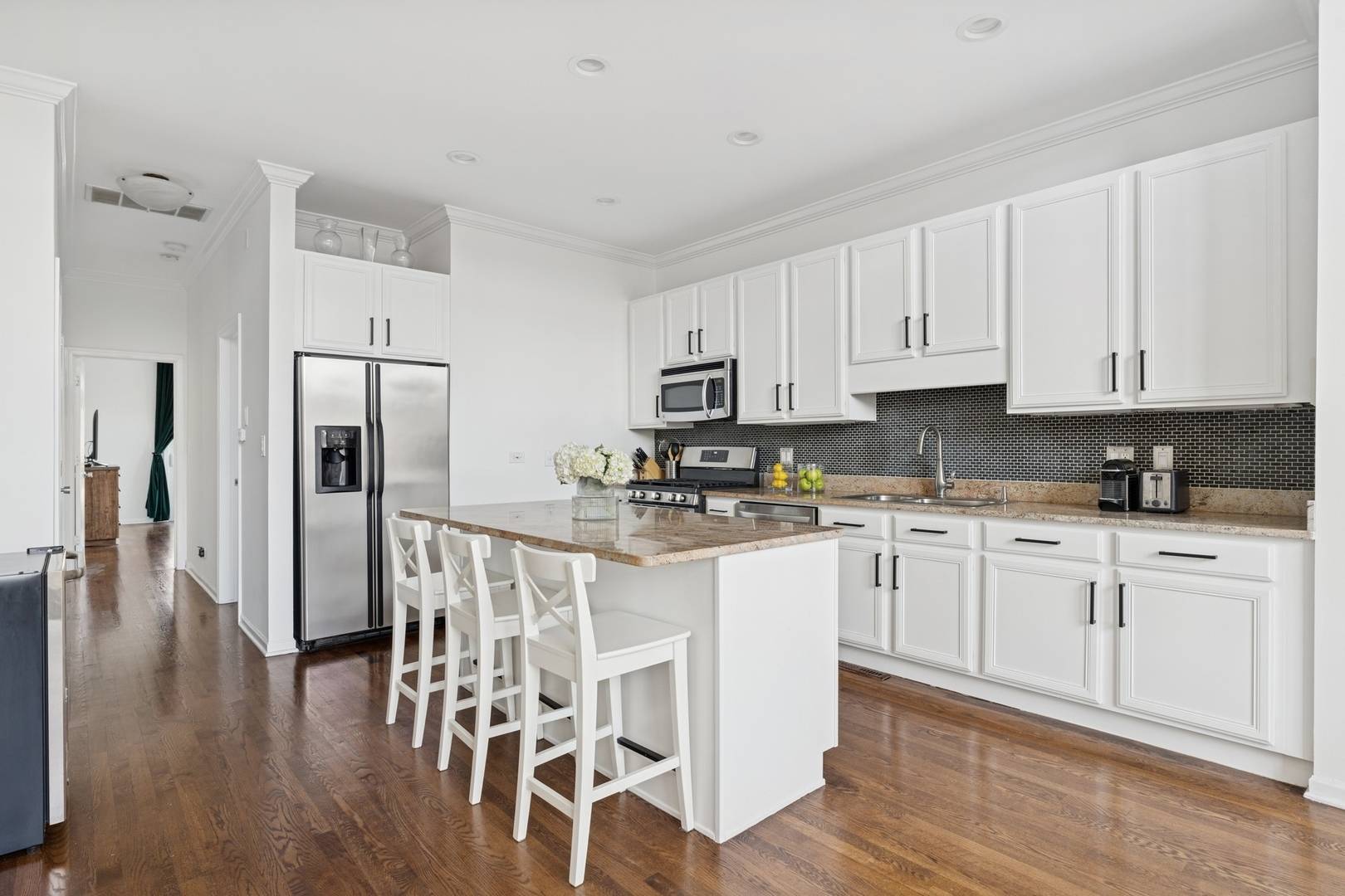 Chicago, IL 60622,1632 W ERIE ST #3
