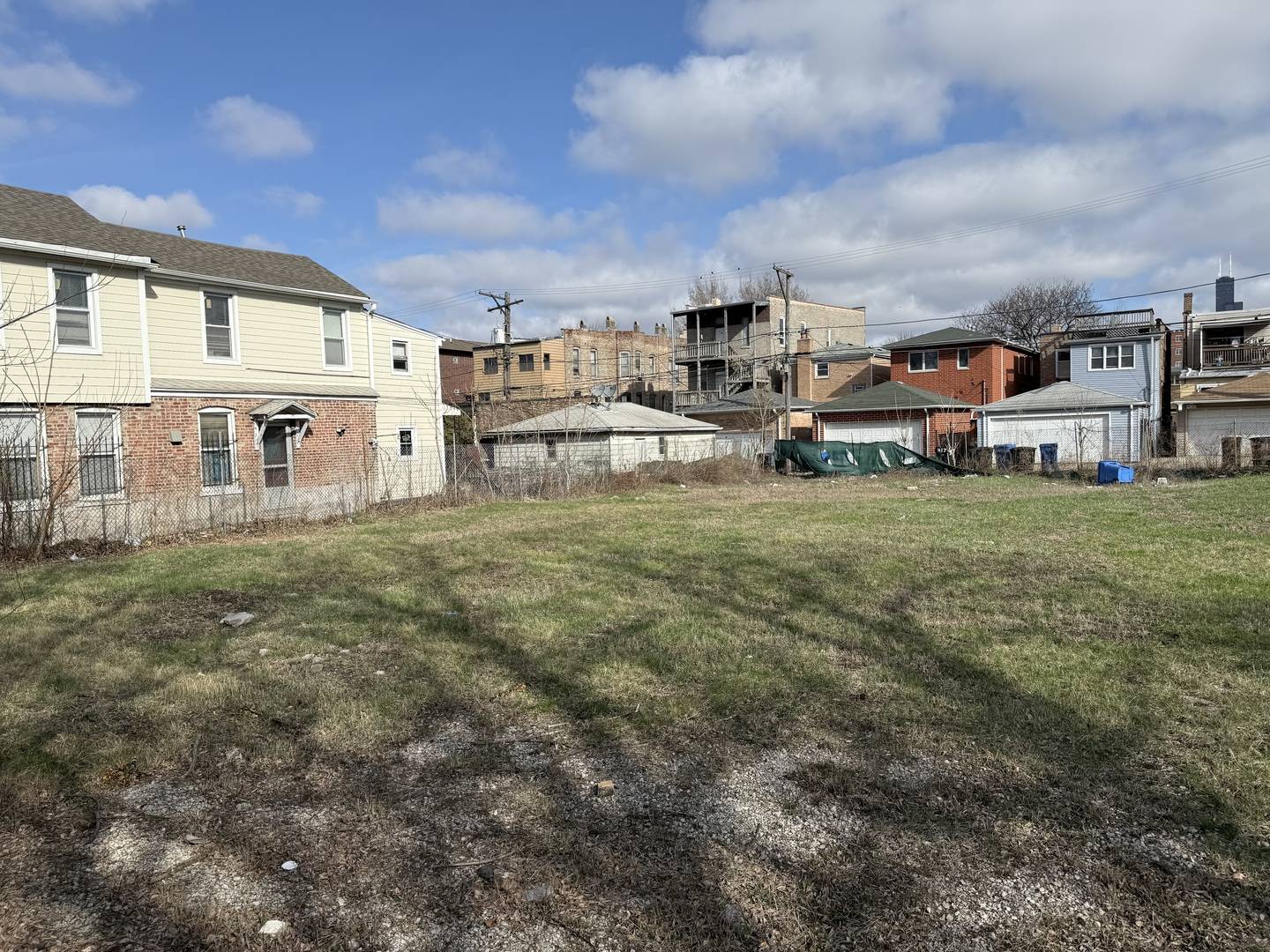 Chicago, IL 60616,310 W 24th PL
